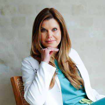 <em>DR. KATHERINE ARMOUR</em>